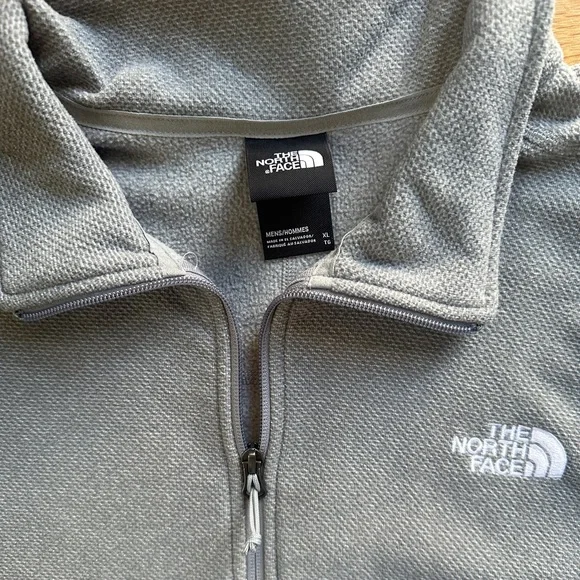 The North Face Light Gray Fleece Jacket - Picture 2 of 5